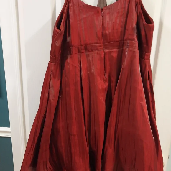 Torrid NWT Mini Satin Dress In Burgundy Red- Size 22 - Picture 8 of 10